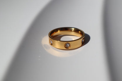 Amor Ring