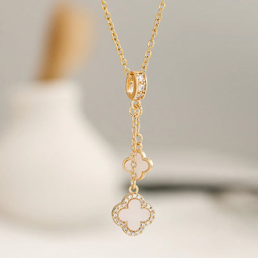Sakura Kette Weiß 18K vergoldet